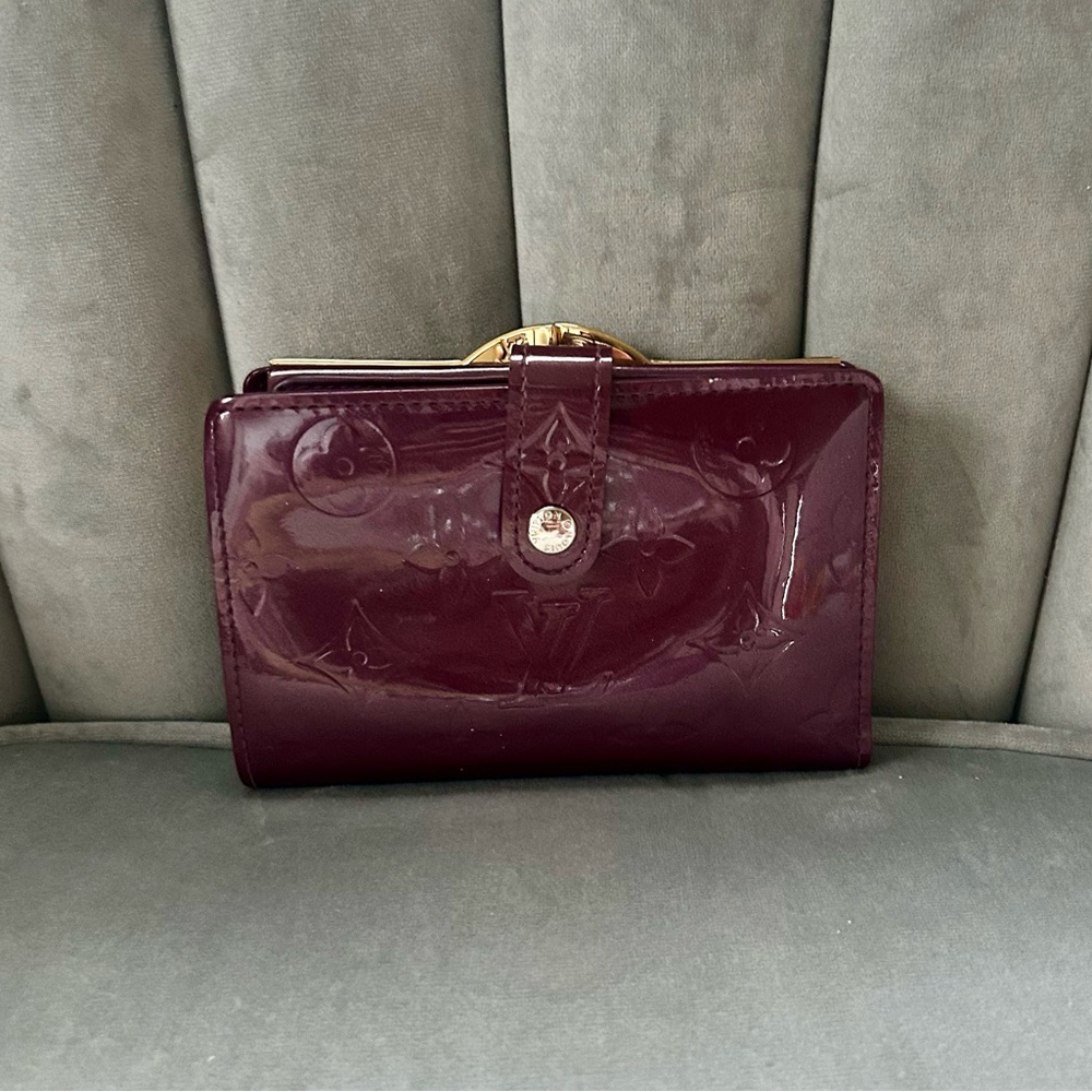 Louis Vuitton Vernis Leather Wallet in Limited Edition Colour